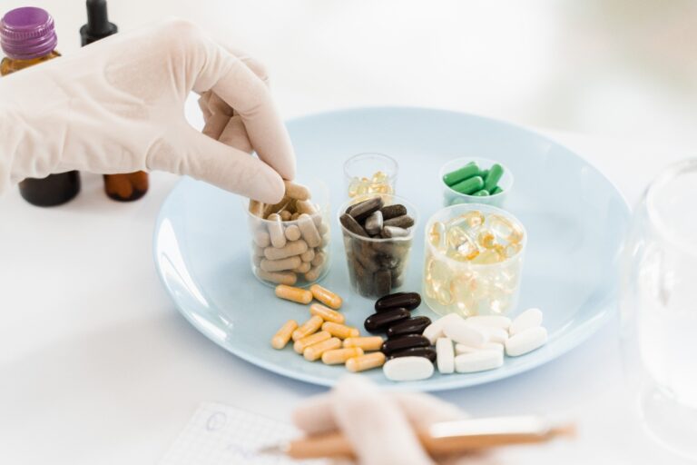 Fabrication des compléments alimentaires dans un laboratoire